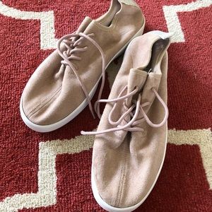 Steve Madden blush sneakers